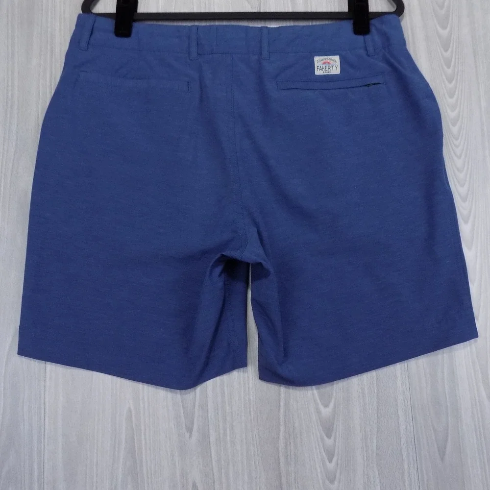 Faherty All Day Shorts Mens 34 Blue Hybrid Stretch Performance Casual EUC